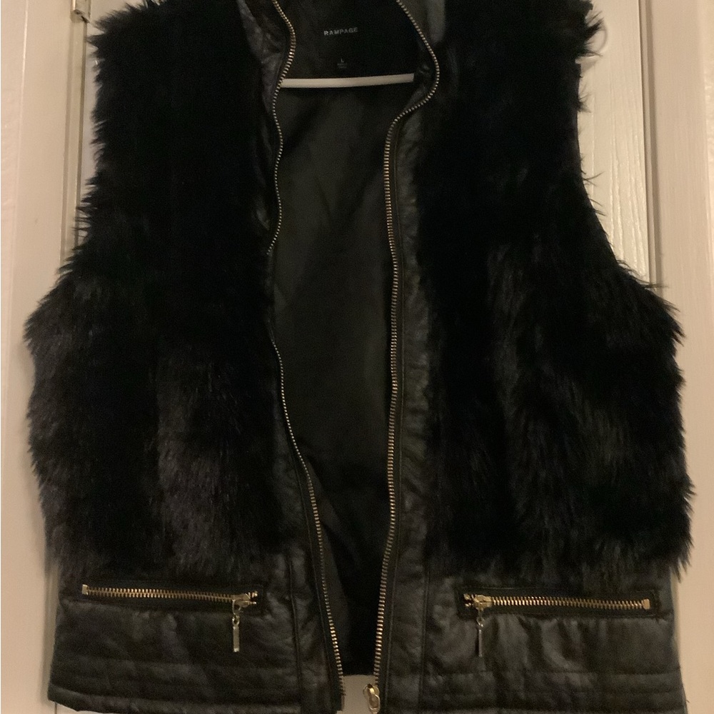 Rampage Brand - Faux fur vest, size large